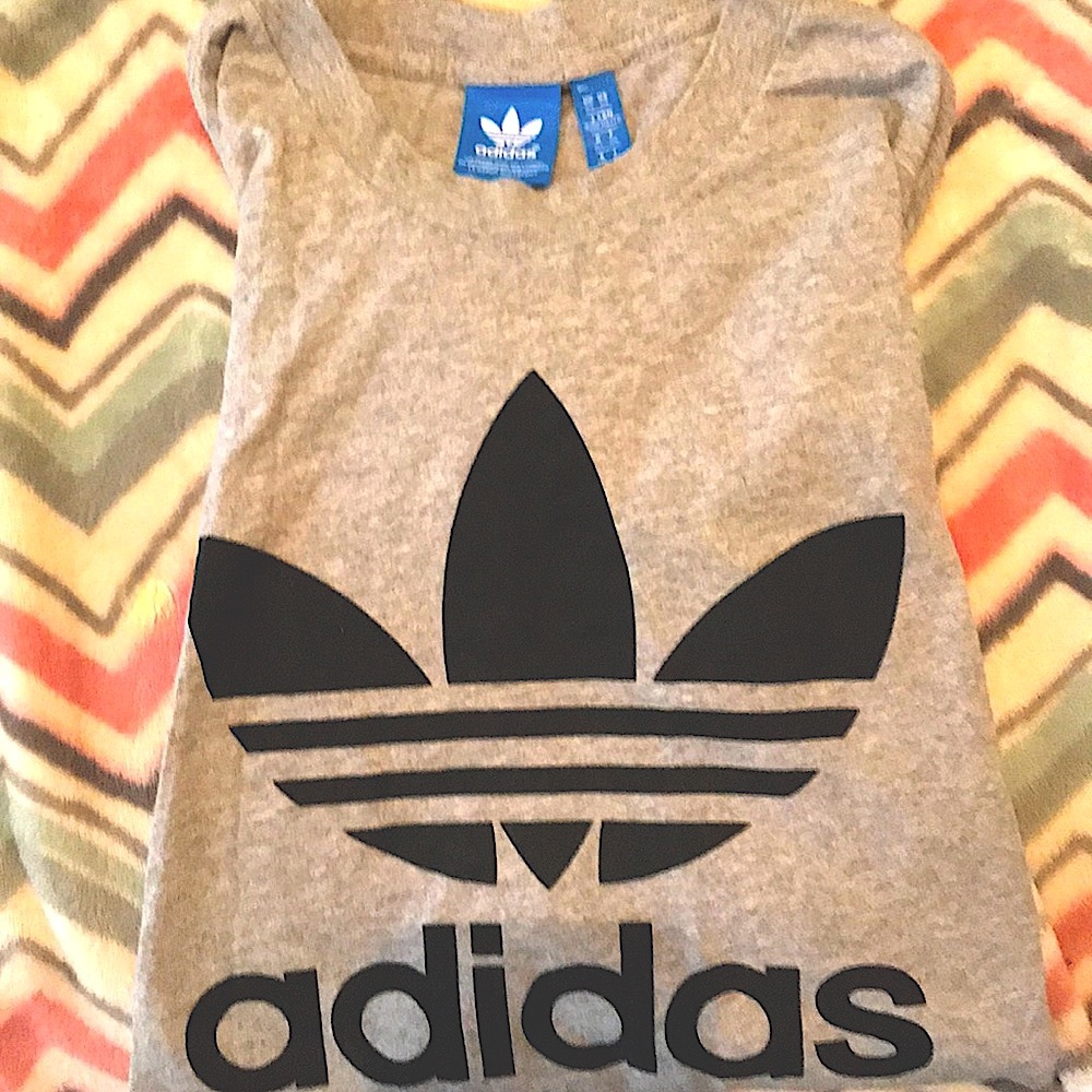 NWOT Men’s Grey “Classic Adidas” Short Sleeve T Shirt